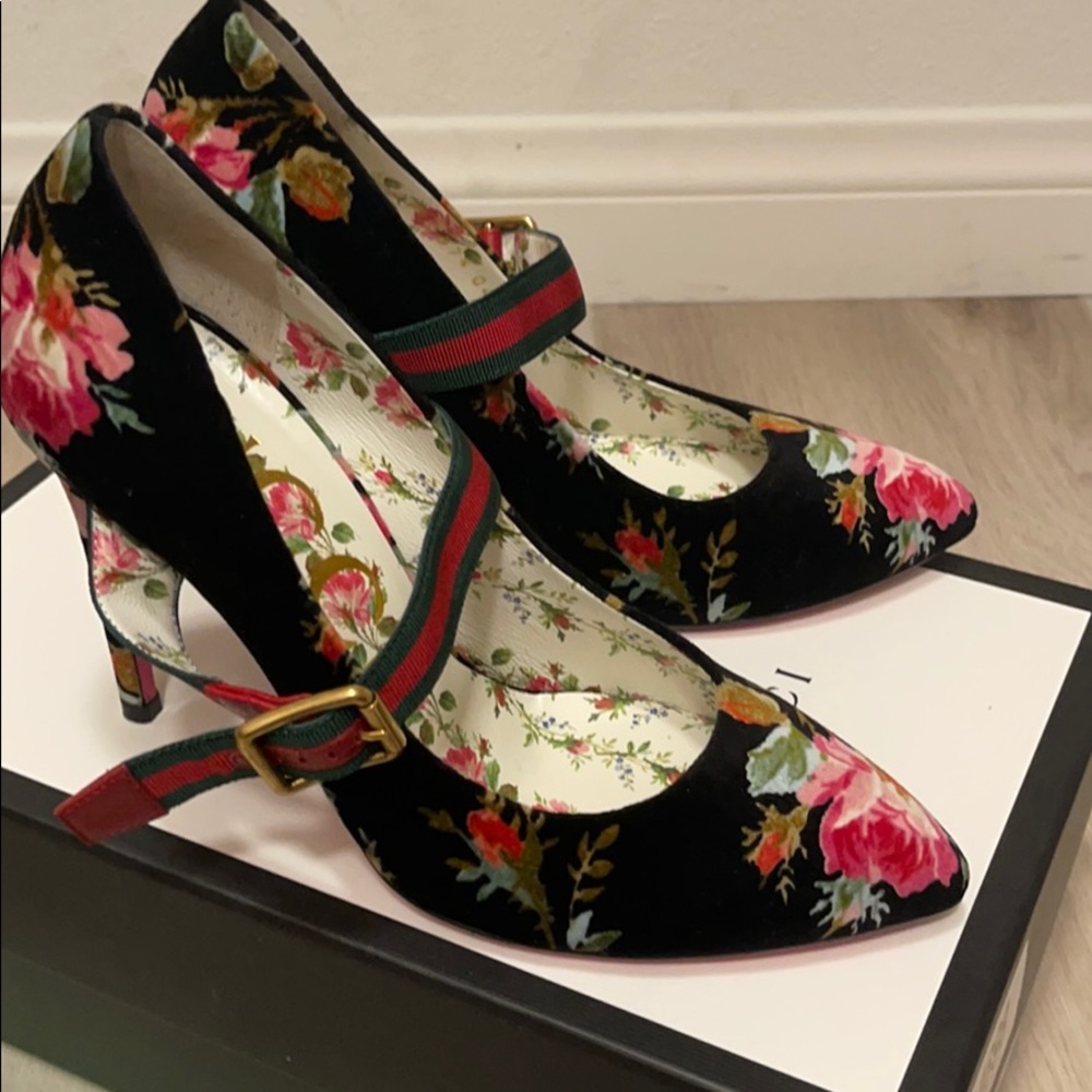 Gucci heels